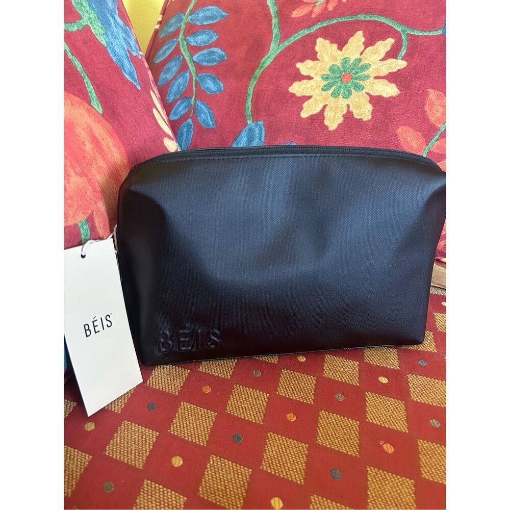 NWT BEIS The Medium Cosmetic Pouch in Black